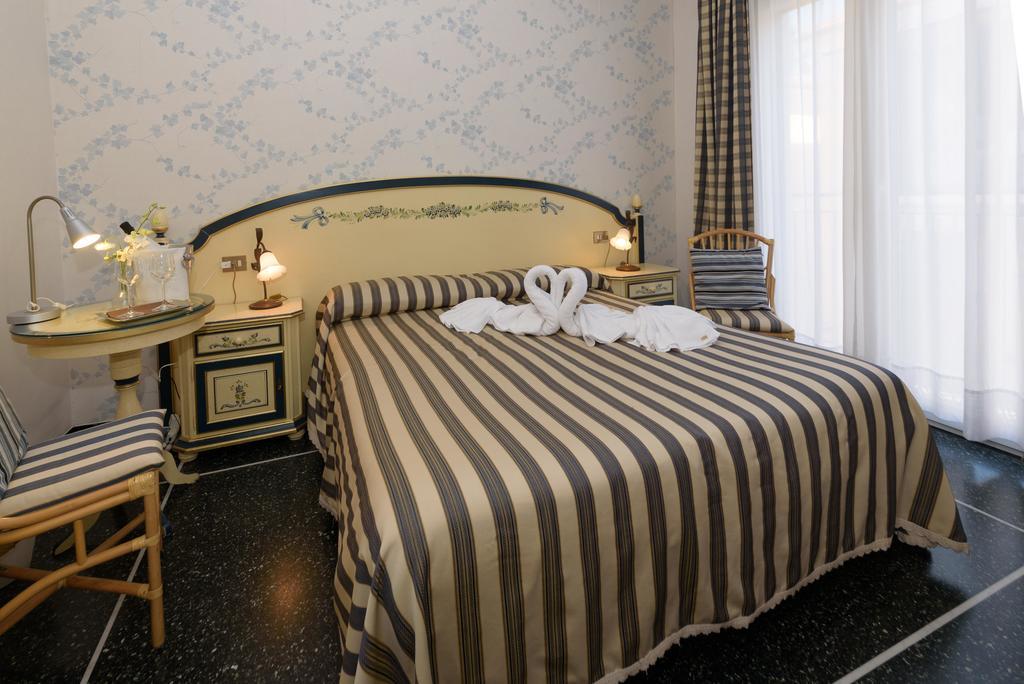 Hotel Morchio Mhotelsgroup Діано-Марина Екстер'єр фото